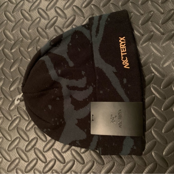 Brand New Arc’Teryx Grotto Toque - Picture 1 of 3
